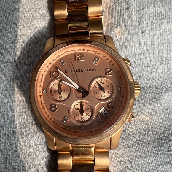 Michael Kors Rose Gold Limited Edition Watch - Picture 3 of 7